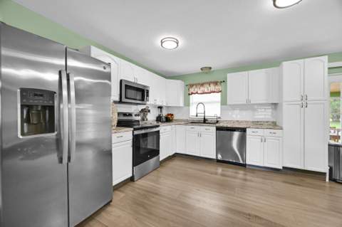 5214 Bowling Green Drive, Fort Pierce FL - photo 12 of 30