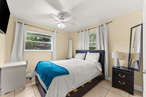 2640 NW 14th Court, Fort Lauderdale FL - photo 17 of 23