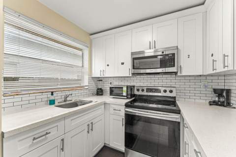 2640 NW 14th Court, Fort Lauderdale FL - photo 11 of 23