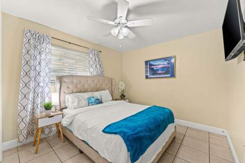 2640 NW 14th Court, Fort Lauderdale FL - photo 18 of 23