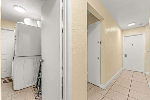 2640 NW 14th Court, Fort Lauderdale FL - photo 13 of 23