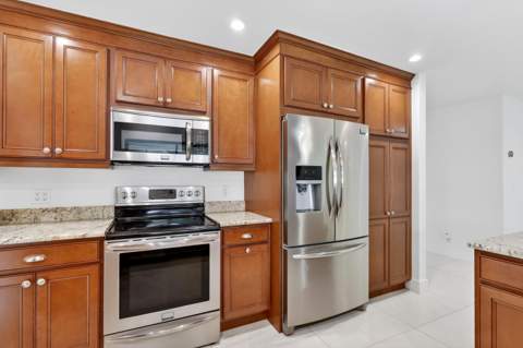 4831 Dorchester Mews, Haverhill FL - photo 12 of 29