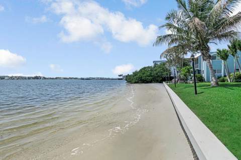 1430 S Lakeside Drive #22, Lake Worth Beach FL - photo 14 of 20