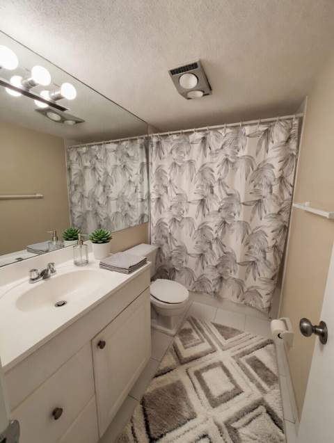 1430 S Lakeside Drive #22, Lake Worth Beach FL - photo 7 of 20