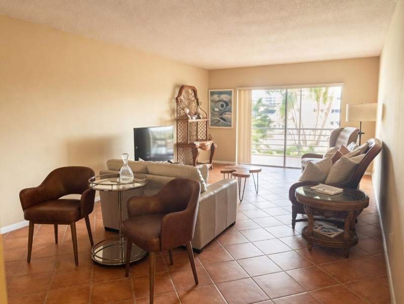 1 bedroom Condominium at 1430 S Lakeside Drive #22, Ken-Lee Gardens Condo, Lake Worth Beach — photo 3