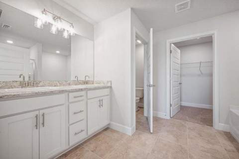 8615 Giovanni Avenue, Fort Pierce FL - photo 14 of 40