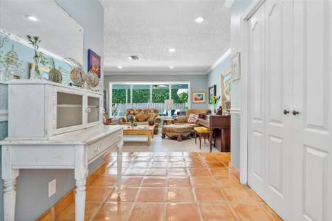 5101 N 36th Court, Hollywood FL - photo 8 of 48