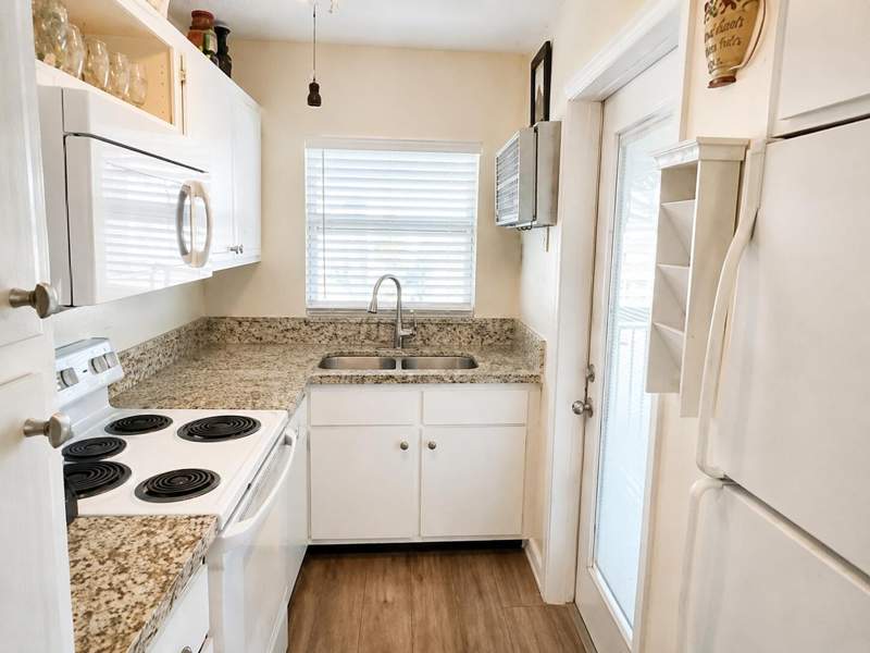 2 bedroom Condominium at 111 Shore Court #302, Shore Club Apts., North Palm Beach — photo 3