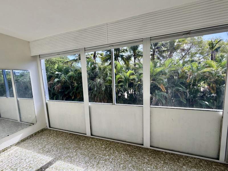 1 bedroom Condominium at 1000 NE 14th Avenue #304, Fairways Royale Condo, Hallandale Beach — photo 4