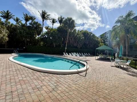1000 NE 14th Avenue #304, Hallandale Beach FL - photo 12 of 12