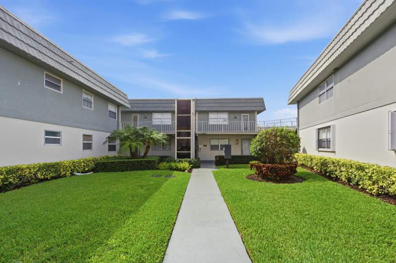 2 bedroom Condominium at 756 Flanders P, Kings Point , Delray Beach — photo 2
