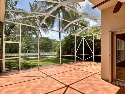 386 Carrington Drive, Weston FL - photo 12 of 33