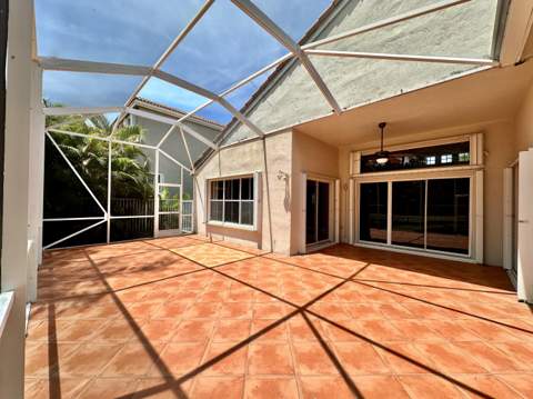 386 Carrington Drive, Weston FL - photo 13 of 33