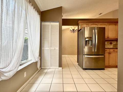 386 Carrington Drive, Weston FL - photo 21 of 33