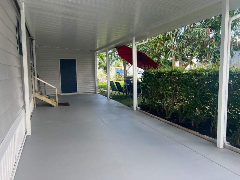 4 bedroom Mobile Home at 4310 Viola Drive #812, Lake Worth Village , Greenacres — photo 3