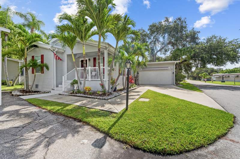 3 bedroom Manufactured Home at 2555 Pga Boulevard #55, The Meadows, Palm Beach Gardens — photo 3