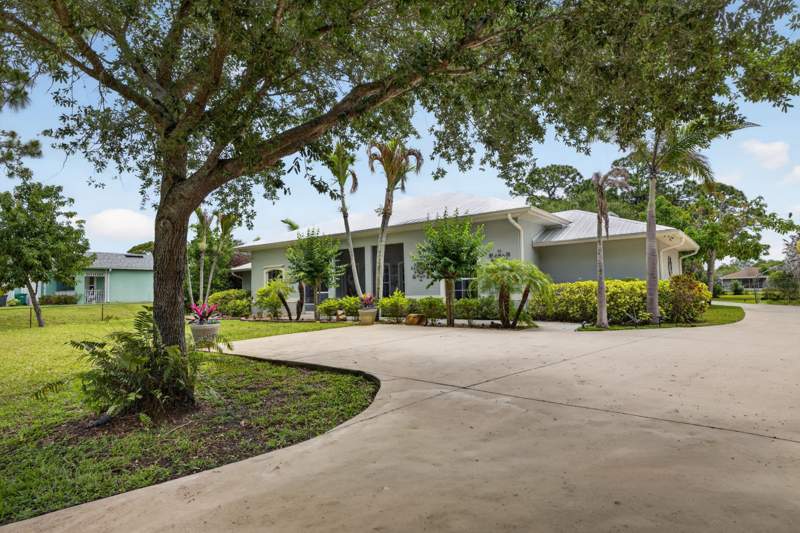 5 bedroom Single Family Residence at 5606 Silver Oak Drive, Indian River Estates Unit 6, Fort Pierce — photo 3