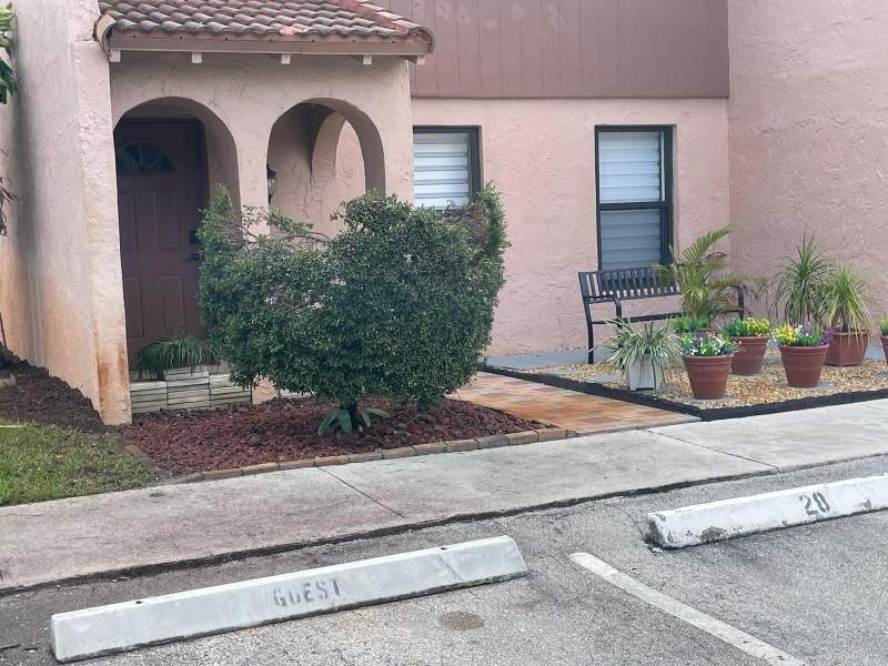 2 bedroom Townhouse at 28 Madrid Lane, Valencia Village Condo Phase I, Davie — photo 2