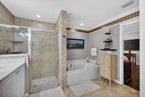 5606 Silver Oak Drive, Fort Pierce FL - photo 15 of 26