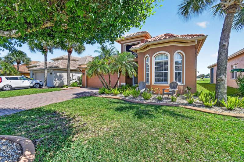 3 bedroom Single Family Residence at 332 NW Stratford Lane, St James Golf Club Pod F Phase 1, Port St. Lucie — photo 4