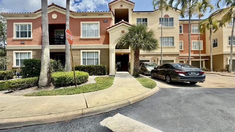 1 bedroom Condominium at 4402 SW 160th Avenue #914, El-Ad Villaggio Condo Bldg 9, Miramar — photo 2