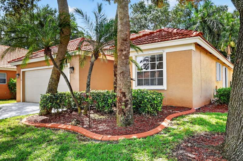 3 bedroom Single Family Residence at 1084 Aspri Way, Woodbine Par A, Riviera Beach — photo 3
