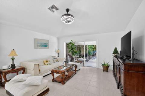 1084 Aspri Way, Riviera Beach FL - photo 15 of 78