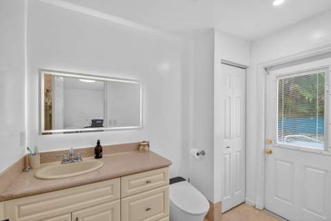 1084 Aspri Way, Riviera Beach FL - photo 21 of 78