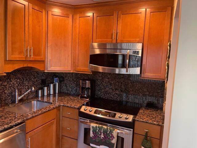 1 bedroom Condominium at 22 Colonial Club Drive #103, Colonial Club Condo Sec 2, Boynton Beach — photo 3