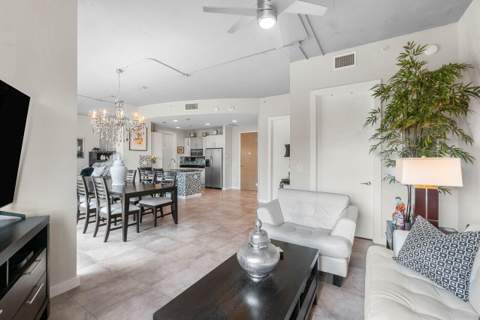 335 SE 6th Avenue #304, Delray Beach FL - photo 17 of 35