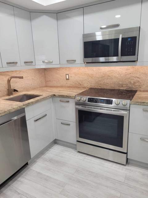 3300 N Palm Aire Drive #305, Pompano Beach FL - photo 15 of 47