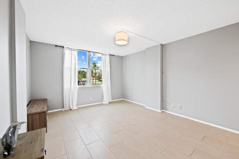 113 Royal Park Drive #2h, Oakland Park FL - photo 13 of 40