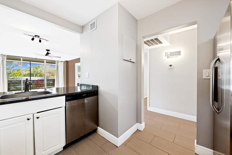 2 bedroom Condominium at 113 Royal Park Drive #2h, Royal Park Condo, Oakland Park — photo 3