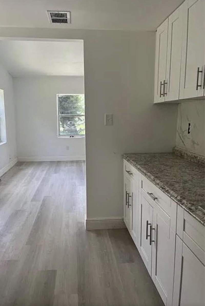 2 bedroom Single Family Residence at 1664 SW 30th Avenue, Chula Vista 3rd Add, Fort Lauderdale — photo 3