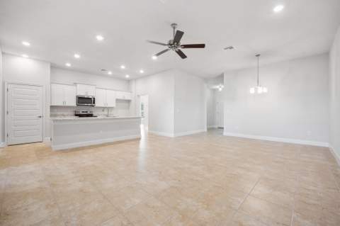 8612 Giovanni Avenue, Fort Pierce FL - photo 6 of 48