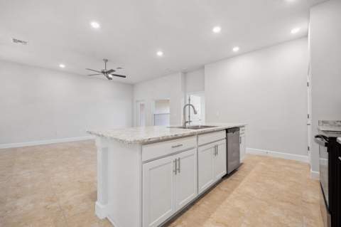 8612 Giovanni Avenue, Fort Pierce FL - photo 10 of 48