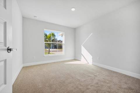 8612 Giovanni Avenue, Fort Pierce FL - photo 11 of 48
