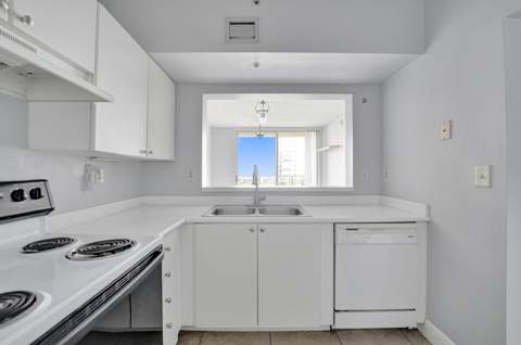 3020 NE 32nd Avenue #807, Fort Lauderdale FL - photo 10 of 75