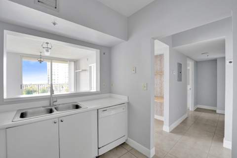 3020 NE 32nd Avenue #807, Fort Lauderdale FL - photo 11 of 75