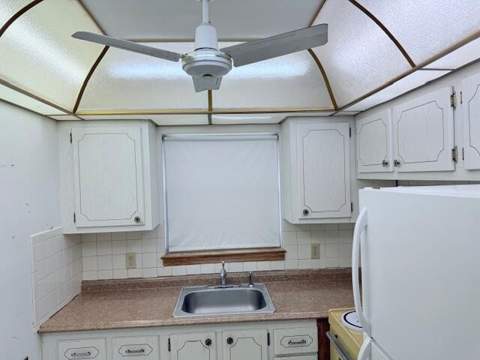 128 Upminster F, Deerfield Beach FL - photo 6 of 21