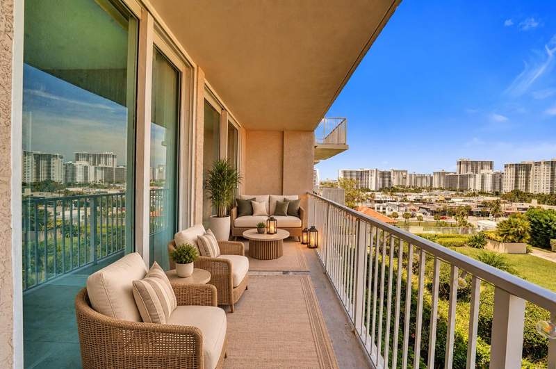 1 bedroom Condominium at 3020 NE 32nd Avenue #807, Tides At Bridgeside Square, Fort Lauderdale — photo 3