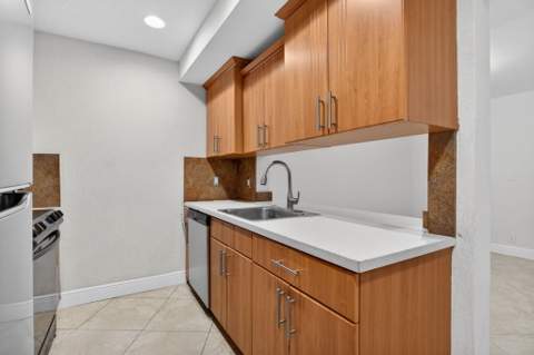 5646 Blueberry Court #23, Lauderhill FL - photo 14 of 36