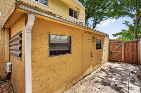 5646 Blueberry Court #23, Lauderhill FL - photo 20 of 36