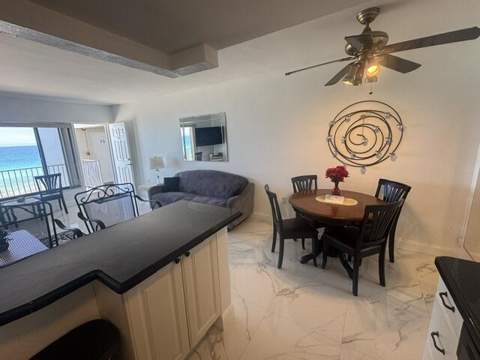 300 Oregon Street #502, Hollywood FL - photo 11 of 16