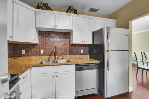 2230 NE 56th Place #223, Fort Lauderdale FL - photo 7 of 34
