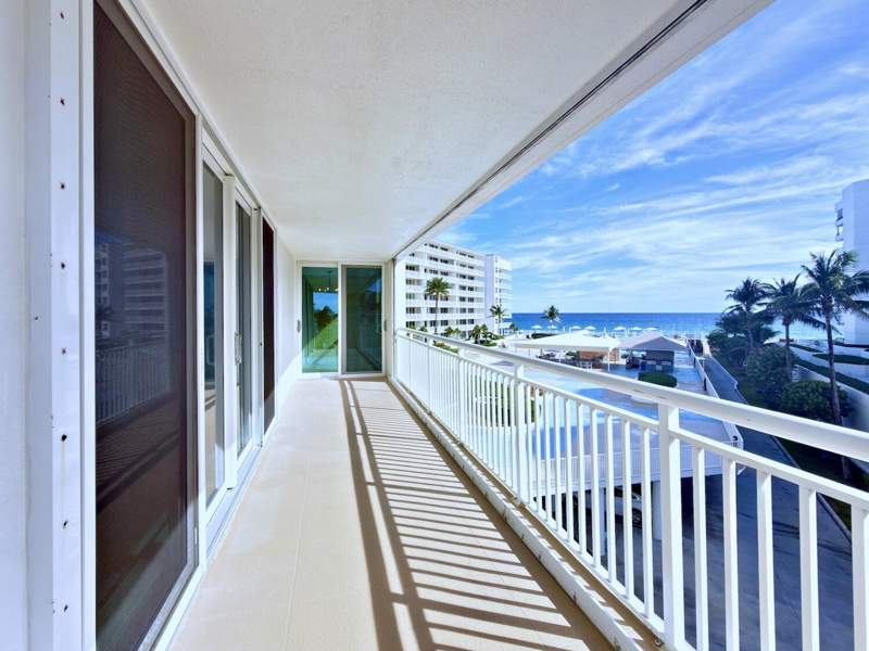2 bedroom Condominium at 3546 S Ocean Boulevard #410, Barclay Condo, South Palm Beach — photo 3