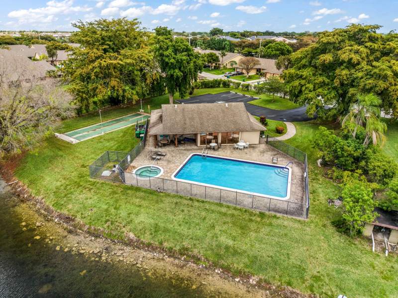 2 bedroom Villa at 9663 NW 76th Street, Springlake II, Tamarac — photo 5