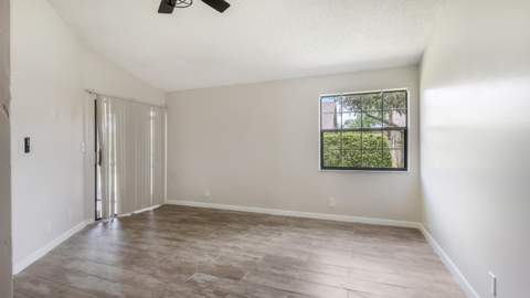 9663 NW 76th Street, Tamarac FL - photo 16 of 29