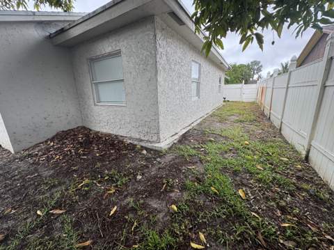589 Cashiers Drive, West Palm Beach FL - photo 8 of 33