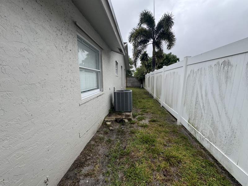 5 bedroom Single Family Residence at 589 Cashiers Drive, Wooded Acres, West Palm Beach — photo 4